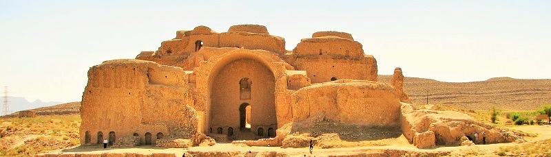 Firuzabad und die Bauten als Symbole der alt-sassanidischen Architektur